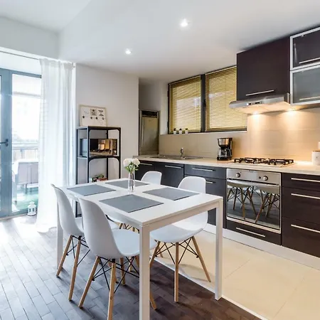 Luxury-central Apartment-victoriei Square-subway Apartment